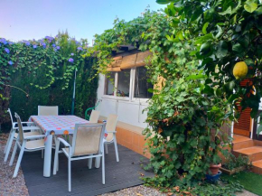 Casita con jardin, parking, bicis, padel surf